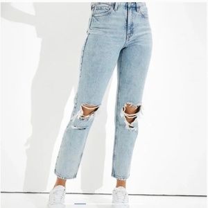 American Eagle Mom Straight Jean size 4 long